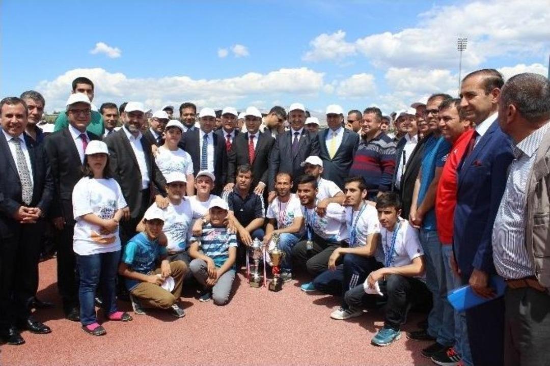 Engelli Ve Engelsizler Kaynaştı