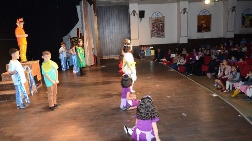 Miniklerden Drama G&ouml;sterisi