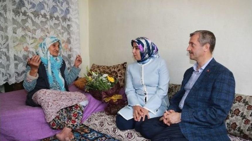 Tahmazoğlu&rsquo;ndan Kimsesiz Anneye Ziyaret
