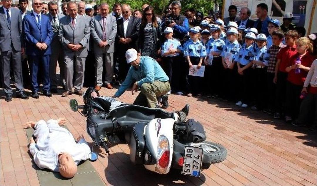 İlkyardım Tatbikatı Ger&ccedil;eğini Aratmadı