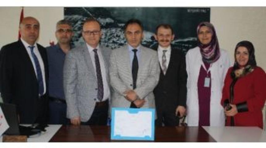 Beyşehir Devlet Hastanesi&rsquo;ne Yılın En Başarılı Hastanesi &Ouml;d&uuml;l&uuml;