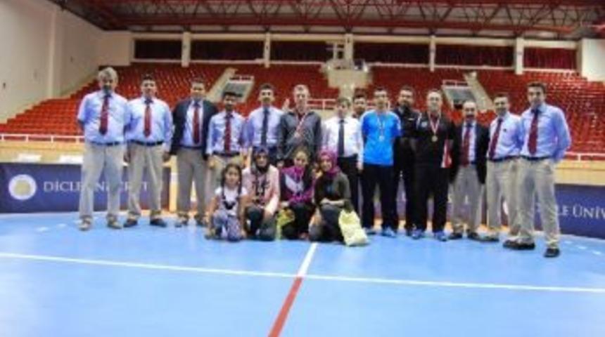 Raketler Şampiyonunu Belirledi