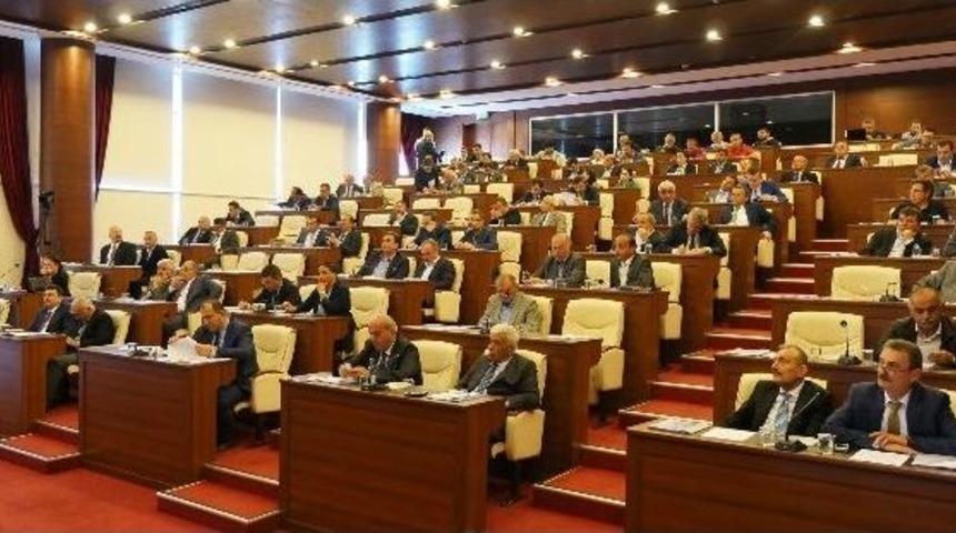 Trabzon B&uuml;y&uuml;kşehir Belediye Meclisi Toplandı