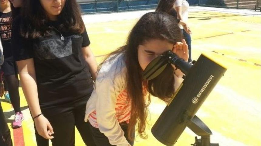 Batmanlı &Ouml;ğrenciler Merk&uuml;r&rsquo;&uuml;n Ge&ccedil;işini İzledi