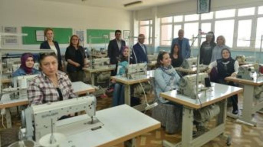 Nil&uuml;fer&rsquo;de Kadınlara Y&ouml;nelik Eğitimler Artıyor