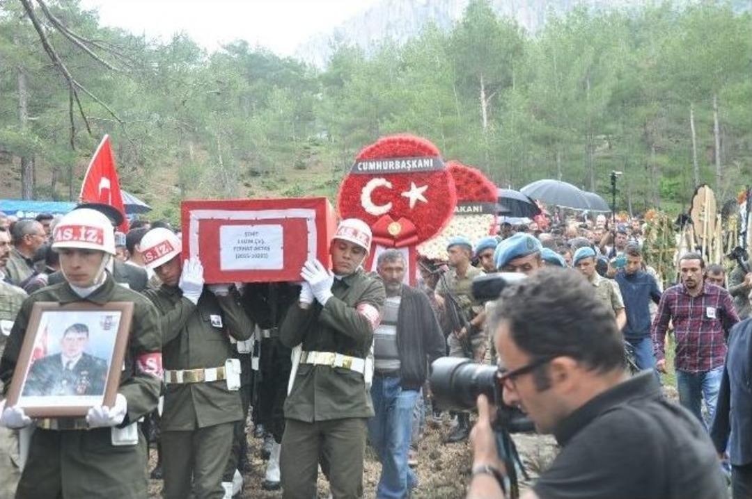 Adanalı Şehidi Binlerce Kişi Uğurladı