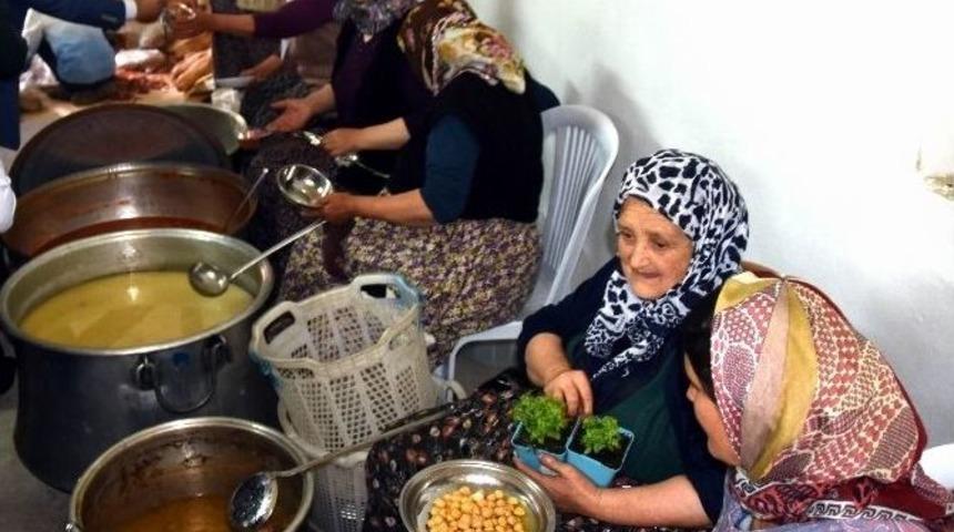 Arap Dede Hayrına Binlerce Vatandaş Katıldı