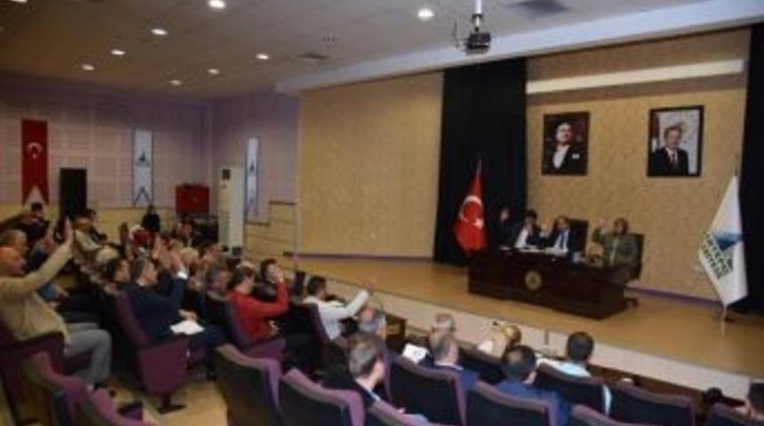 Kartepe Meclisi Tek G&uuml;ndemle Toplandı