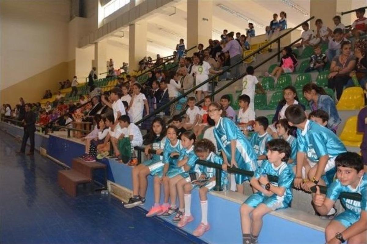 Geleneksel &Ccedil;ocuk Oyunları Şenliği Sona Erdi