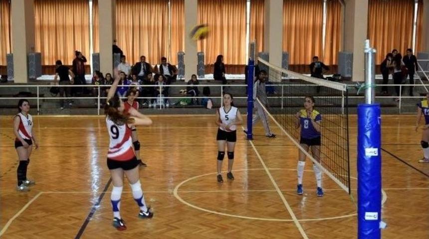 Aliağa&rsquo;da 19 Mayıs Turnuvası Başladı