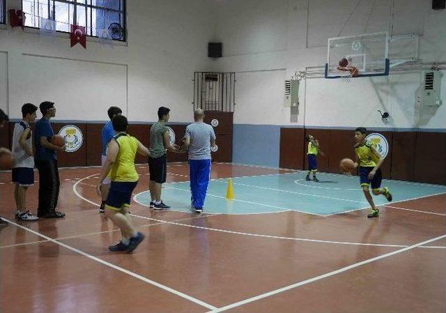 Basketbolu Haliliye Belediyesi İle Öğreniyorlar