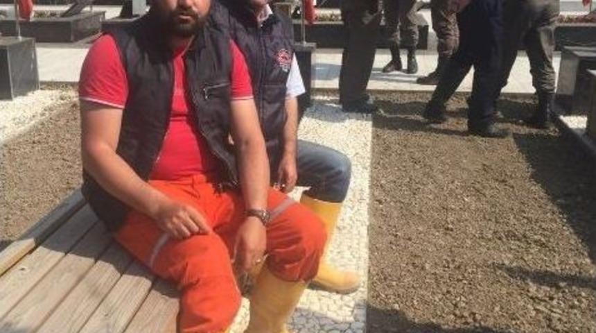 İş Bulamayan Madencilerden Mezar Eylemi