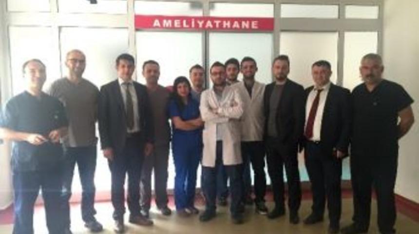 Kurtalan Devlet Hastanesi&rsquo;nde Kapalı Y&ouml;ntemle Ameliyat Yapıldı