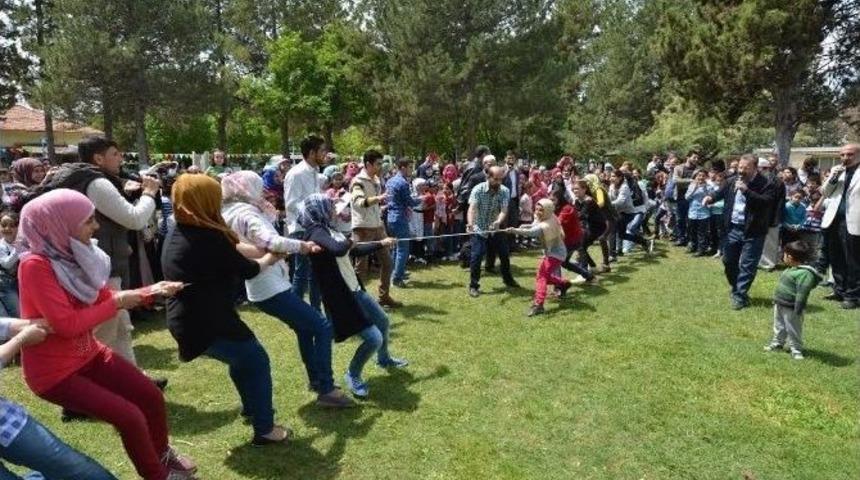 "kardeşlik K&ouml;pr&uuml;s&uuml;&rdquo; Projesiyle Suriyeli &Ccedil;ocuklar Keyifli Anlar Yaşadı