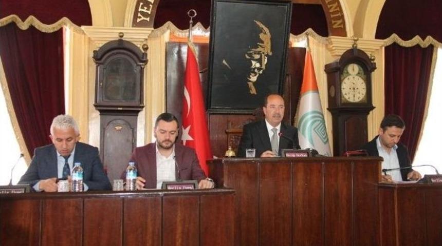 Edirne Belediyesi 2015 B&uuml;t&ccedil;esini Gelir Fazlasıyla Kapattı