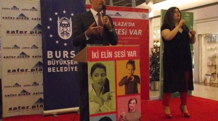 Avm &Ccedil;alışanlarına İşaret Dili Eğitimi