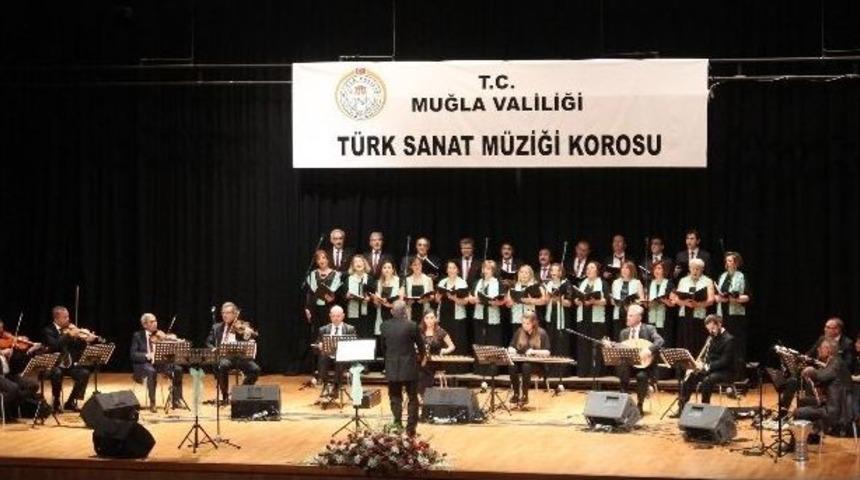 Valilik Korosu İlk Konserini Verdi
