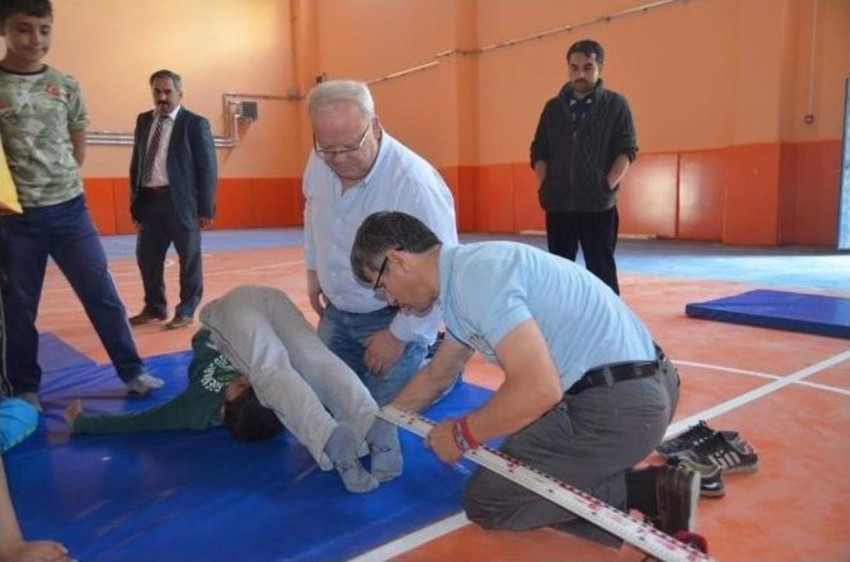 Geleceğin G&uuml;reş&ccedil;ileri Selendi&rsquo;de Yetişecek