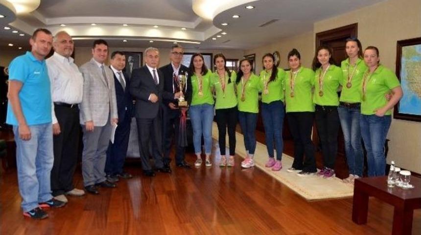 Şakirpaşa Halk Eğitim Merkezi Spor S&uuml;per Lige Y&uuml;kseldi