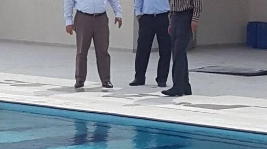 Buharkent Yarı Olimpik Y&uuml;zme Havuzunda Son Aşamaya Gelindi