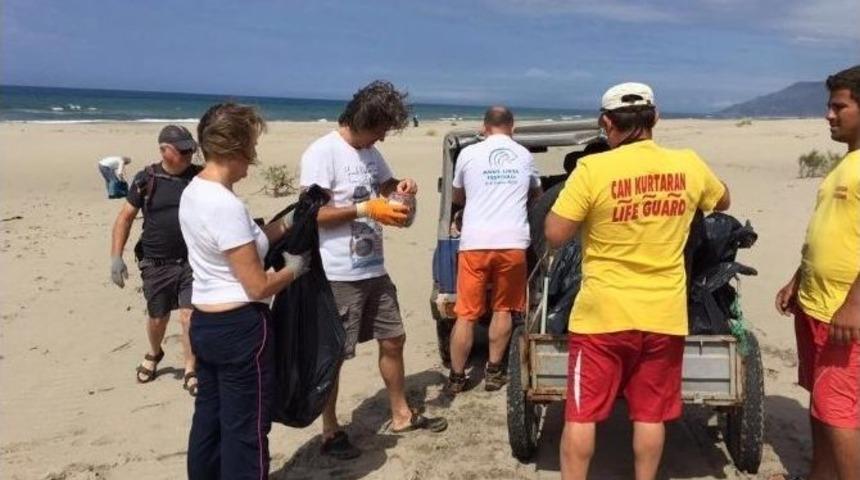 İngilizler Patara Sahilin Temizledi