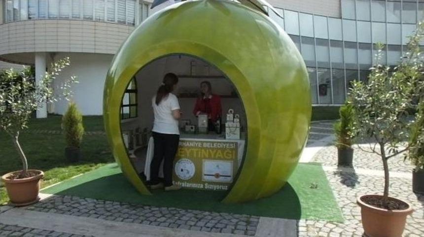 Belediye Zeytin G&ouml;r&uuml;n&uuml;ml&uuml; Stantta Yağ Satıyor