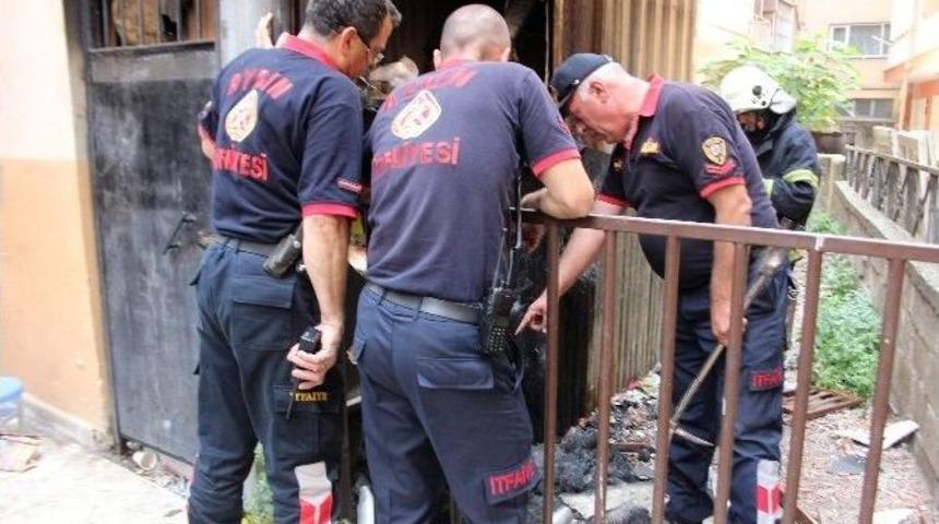 Depodan Y&uuml;kselen Dumanlar Korkuttu