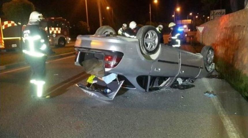 K&uuml;tahya&rsquo;da Trafik Kazası: 4 Yaralı