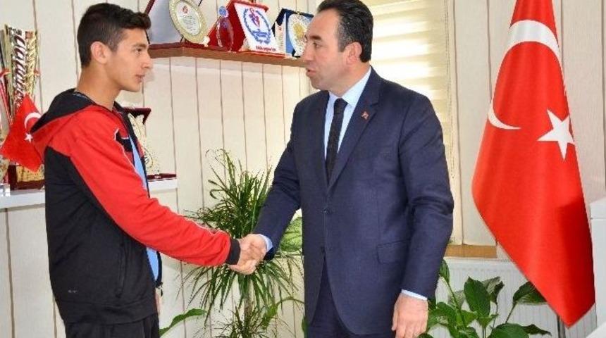 Bilecik&rsquo;e Ata Sporu G&uuml;reşten G&uuml;m&uuml;ş Madalya Geldi