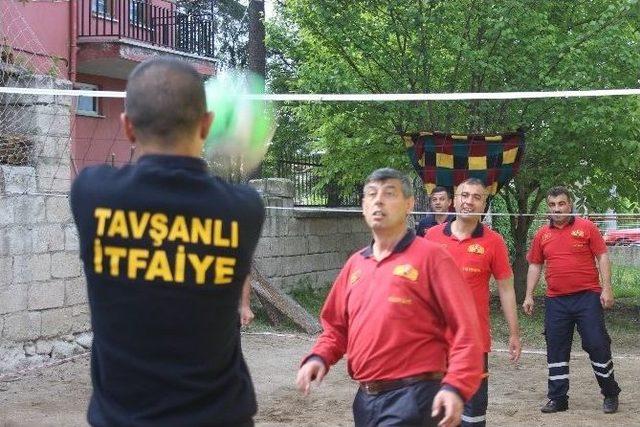 İtfaiye Erleri Güne Sporla Başlıyor