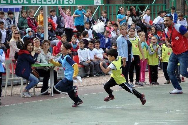 Geleneksel Çocuk Oyunları Şenliği