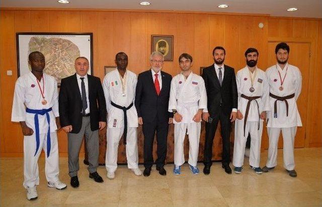 İlahiyat&ccedil;ı Karateciler 1