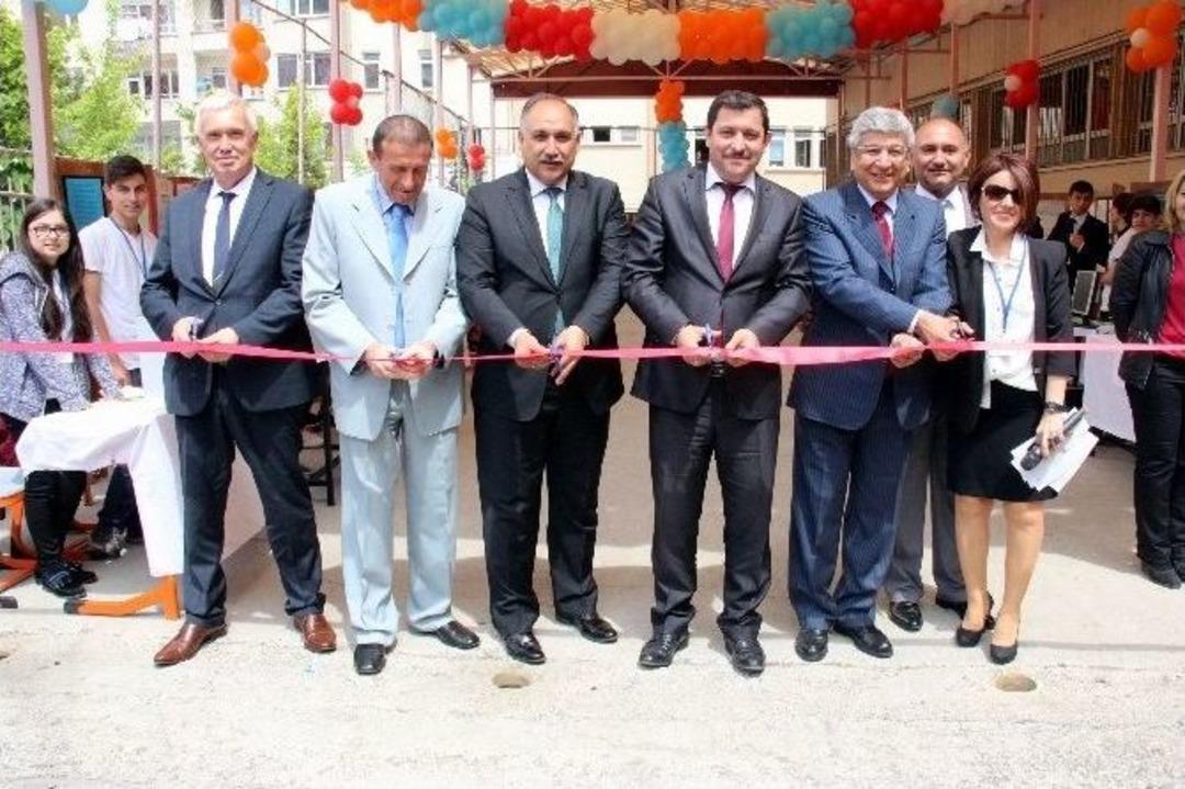 Lisede T&uuml;bitak Bilim Fuarı