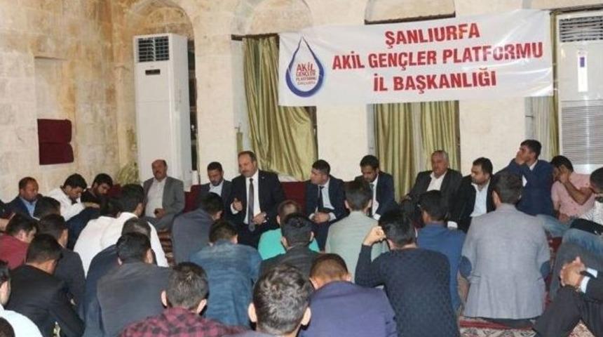 Milletvekili Halil &Ouml;zcan Akil Gen&ccedil;lerle Bir Araya Geldi