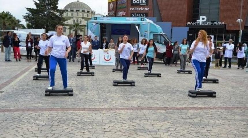 Biga&rsquo;da Sağlık İ&ccedil;in Hareket Et G&uuml;n&uuml;