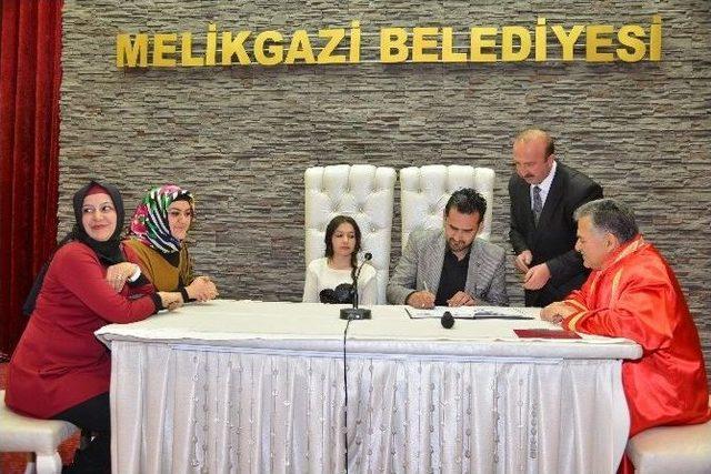 Melikgazi’de Nikâh Bereketi 06.06.2016’da 23 Çift Sırada