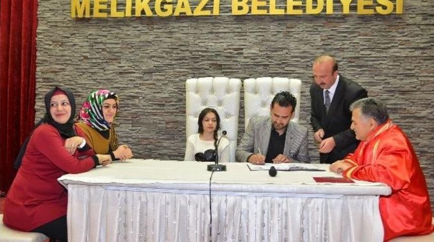 Melikgazi&rsquo;de Nik&acirc;h Bereketi 06.06.2016&rsquo;da 23 &Ccedil;ift Sırada