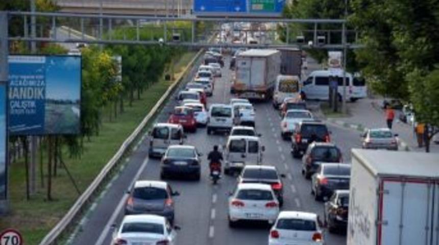 Bursa&rsquo;da Bir Ayda Binlerce Ara&ccedil; Daha Trafiğe &Ccedil;ıktı