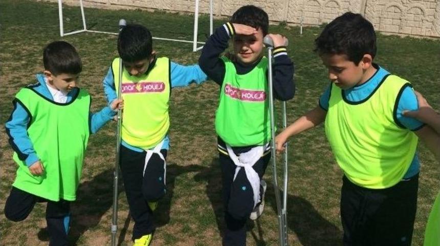 &Ouml;ğrenciler, Empati Kurdu