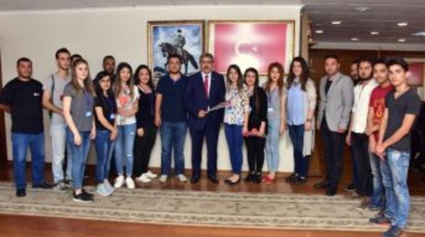 &Uuml;lk&uuml;c&uuml; Gen&ccedil;ler; "başkan Alıcık, Bizim Hem Anamız Hem De Babamız"