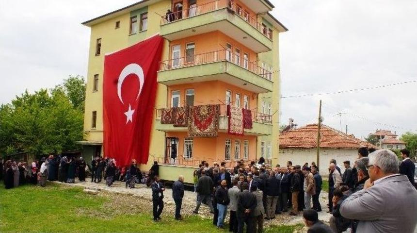 &Ccedil;ubuklu Şehit Polis &Ccedil;am&rsquo;ın Annesine Acı Haber Verildi