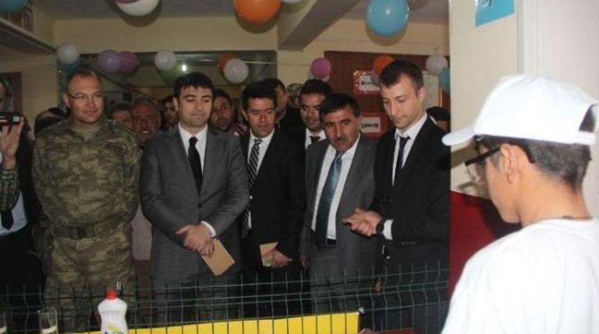 İran Sınırında Bilim Ve Teknoloji Fuarı