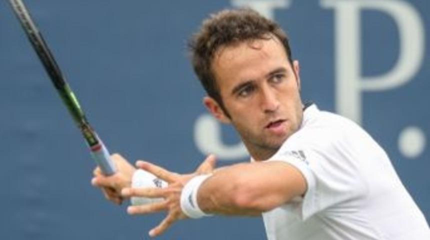 Marsel İlhan, 1 Numaralı Seri Başını Devirdi