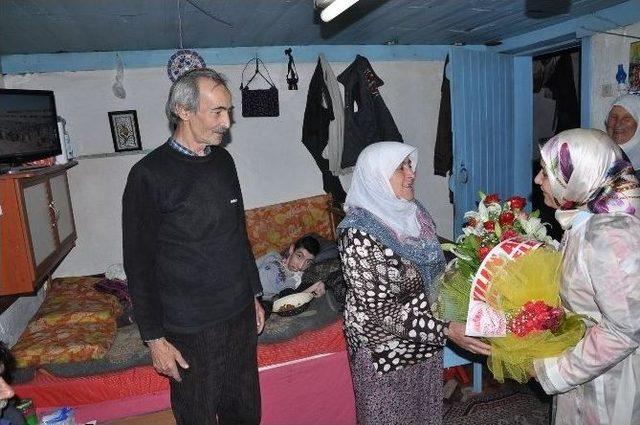 Emet&rsquo;te Zeynep Akyol Yılın Annesi Se&ccedil;ildi 1