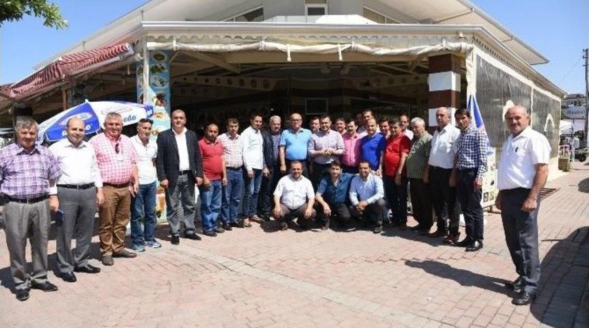 Başkan Y&uuml;cel, Batı B&ouml;lgesinde Muhtarlarla Buluştu