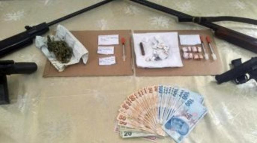 Kocaeli Merkezli 3 İlde Uyuşturucu Operasyonu: 12 G&ouml;zaltı