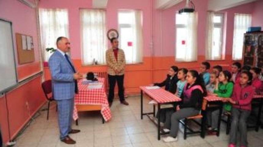 Başkan &Ccedil;ağlayan &Ouml;ğretmen Oldu