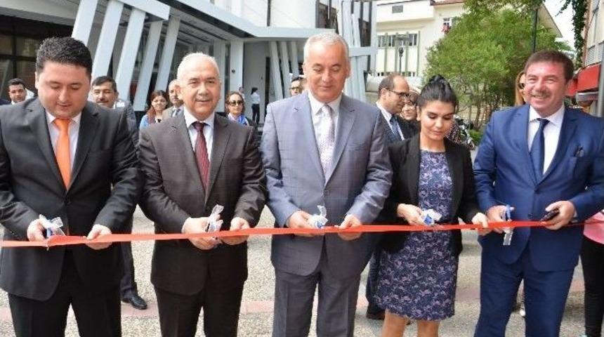 Sanata Sevdalı &Ccedil;ocuklar Altıeyl&uuml;lde