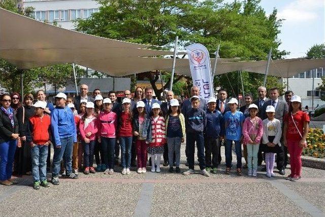 Sanata Sevdalı &Ccedil;ocuklar Altıeyl&uuml;lde 2