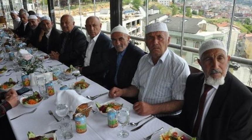 Ahıska T&uuml;rkleri &Uuml;sk&uuml;dar&rsquo;da Buluştu